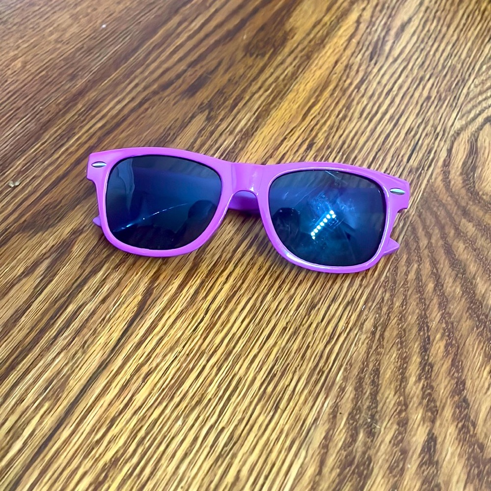 Purple kid’s sunglasses